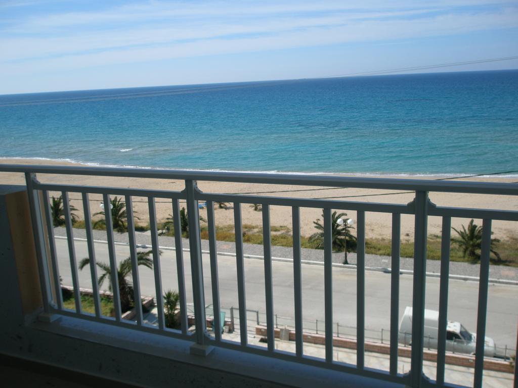 Whitesands Beach Resort Paralia Vrachou Bilik gambar